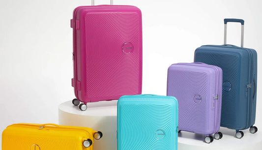 Producto de viaje Soundbox American Tourister, vista principal, carcasa rígida, ruedas 360° y diseño resistente