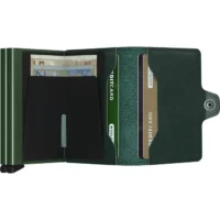 Tarjetero metálico Secrid tarjetero__t_wallet_barcelona_green_3 con diseño compacto