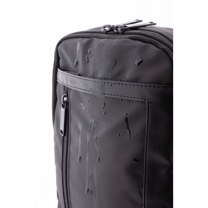 mochila cruzada Dark de Vogart 3 thumbnail 2000x2000 80