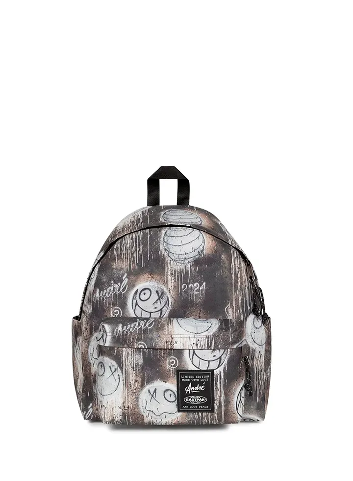 EK0A5BG4_4O0_in_the_maze_-thumbnail-2000x2000-1_7f97f847690b0c8b479b8af7d9dd080f