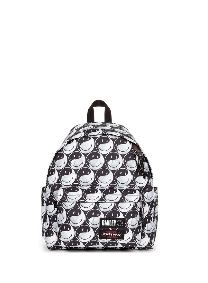 EK0A5BG4_5K3_smiley_yy_black_