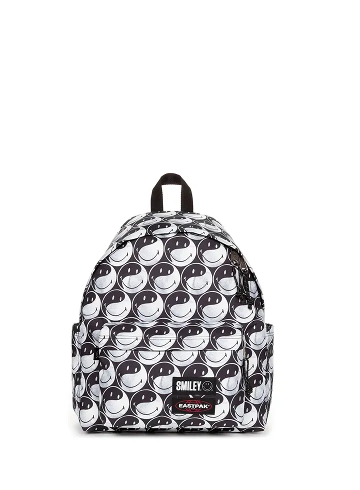 EK0A5BG4_5K3_smiley_yy_black_-thumbnail-2000x2000-1_3589a118cdea23a35b72d5372e3c36af