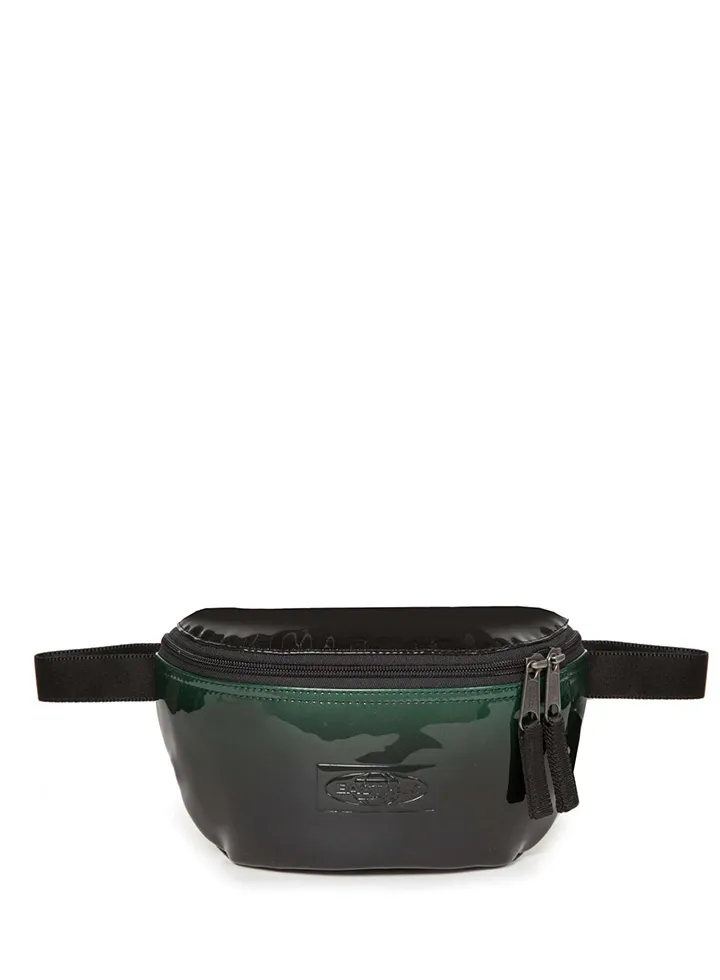 Riñonera Eastpak -rinoneras-springer-ek074-glossy-green práctica para viajes o uso diario