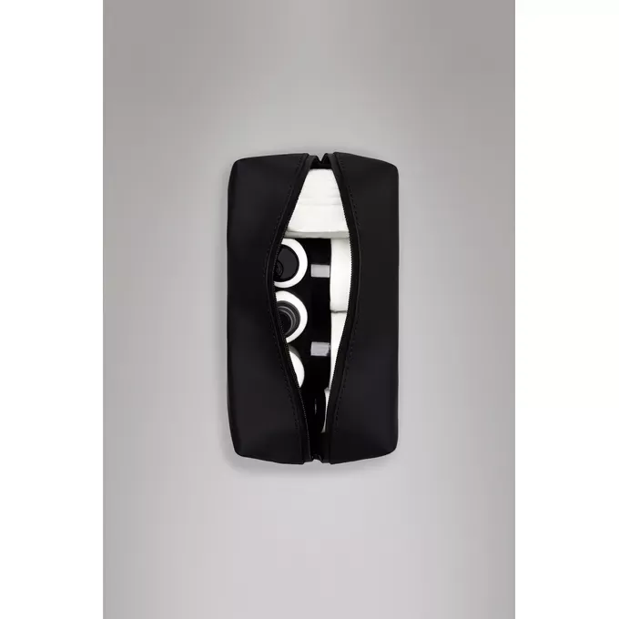 rains_neceser_wash_bag_small_15580_spill_1