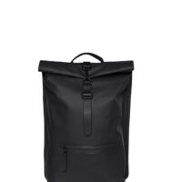 mochilas-rains-rolltop-rucksack-barcelona-negra.jpeg_35813b9a3d067ef009a3af30dc22749c.jpg