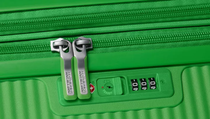 american_tourister_maleta_soundbox_cabina_88472_grass_green_1.webp